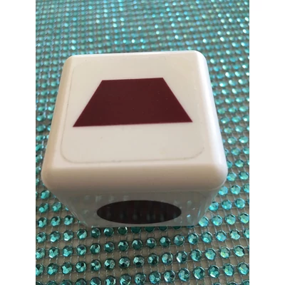 Társasjáték forma kocka